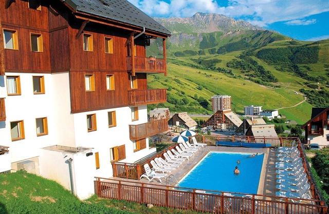 Mountain Escape in Saint-François-Longchamp