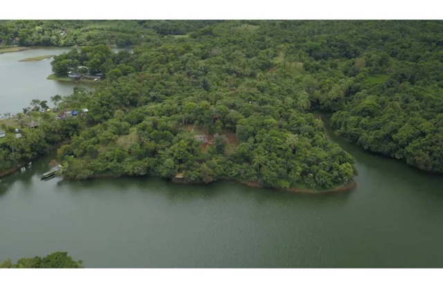Mountain Island Lake - Family Getaway for 12 to 15 guests at Kalahi Lakeshore