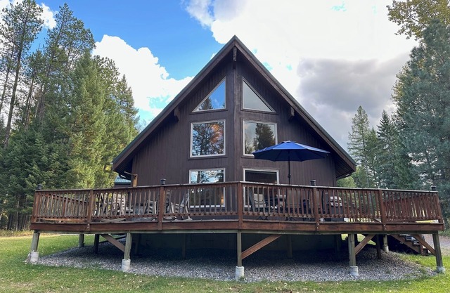 Mountain Mama - Cozy Cabin Close to Glacier Park
