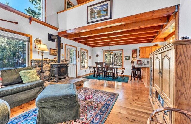 Mountain Retreat Near Ski Resorts and Lake
