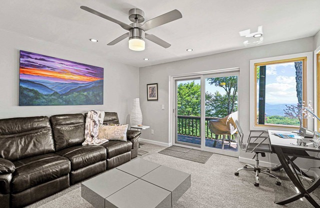 Mountain View Condo in Beech Therapy