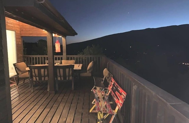 Mountain View Estates with an Awesome view and 4br