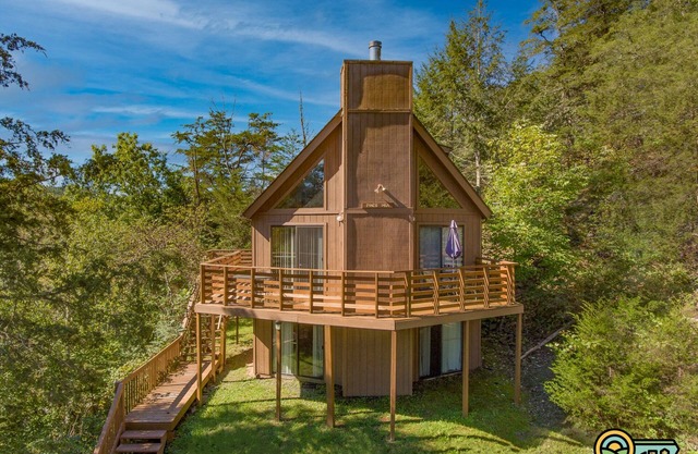 Mountainside Chalet (#141A) - Close to Resort lodge | Great view of valley & golf course!