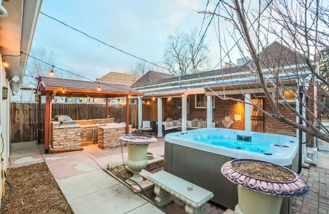 Movie Theatre | Hot Tub | Outdoor Grill