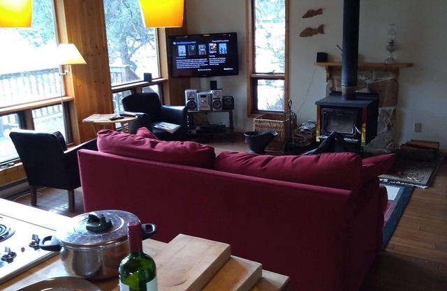 Moyie Lakefront Getaway