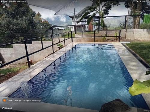 Mt Apo View Creekside Whole house with Pool by Creek Cowboys Cottage