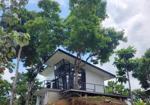 Muddy South Mountain Retreat