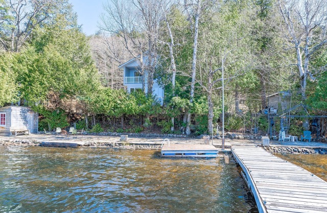 MUSKOKA PAINT LAKE, priceless views