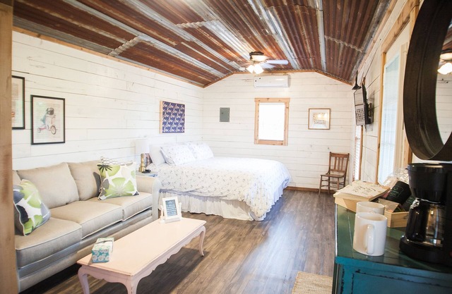 My Good Place - Cabins Onion Creek