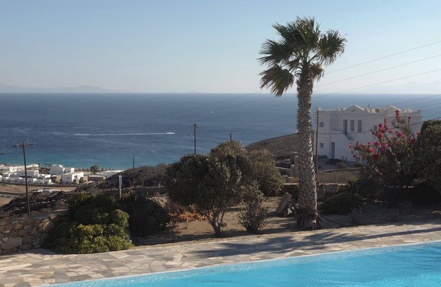 Mykonos villa with pool and sea views — 10 min walk to the beach!