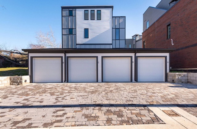 Myrtle One ~ This is a combined listing made of two adjoining 4BR/4BA Condos with adjoining rooftops