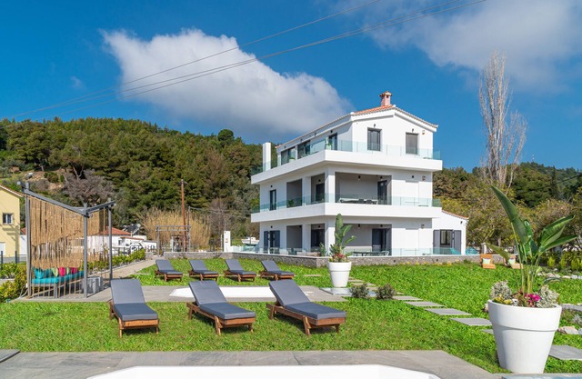 Mythos Luxury Villa-Skiathos