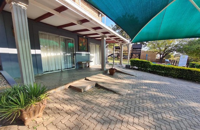 N4 Guest Lodge