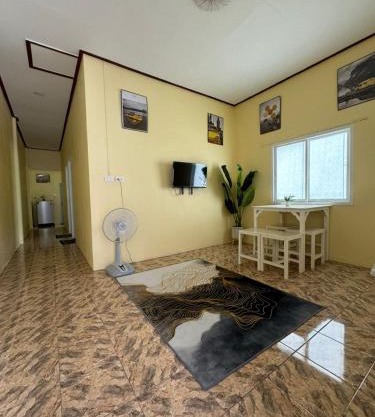 Narathiwat Homestay rumah kuning