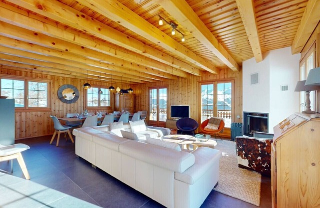 Narnia SKI IN & SKI OUT chalet 14 pers