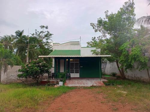 Narpavi House