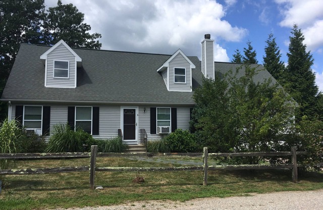 Narraganett 4BR, Pier Neighborhood, Walk 2 Amenities, Dog-friendly, dead-end st.