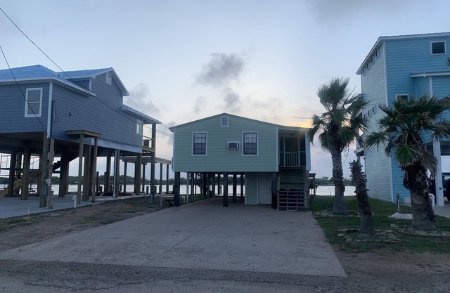 Natural Angler Cabin Matagorda TX Colorado River