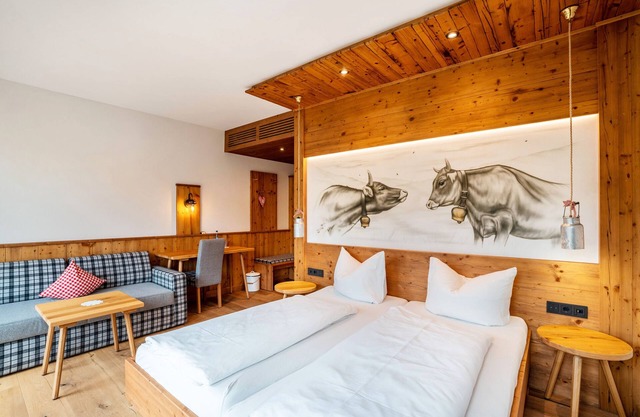 Nature Room 'Stallglück' with French Balcony, Wi-Fi and Air Conditioning