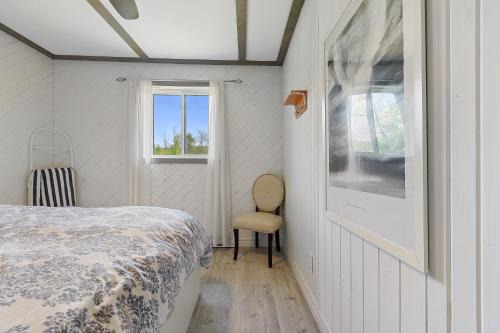Navy Cottage on Lac Heney
