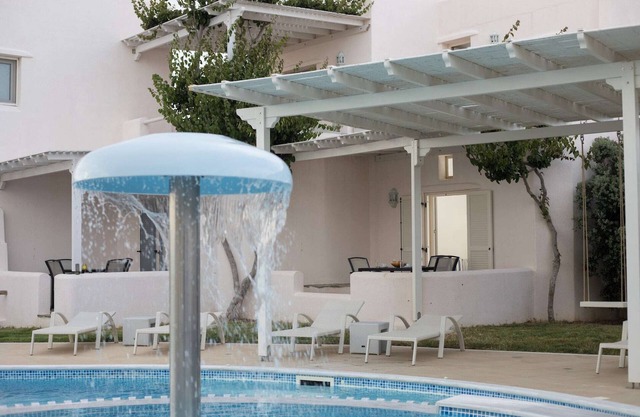 Naxos Relaxing Pool View Maisonette 4