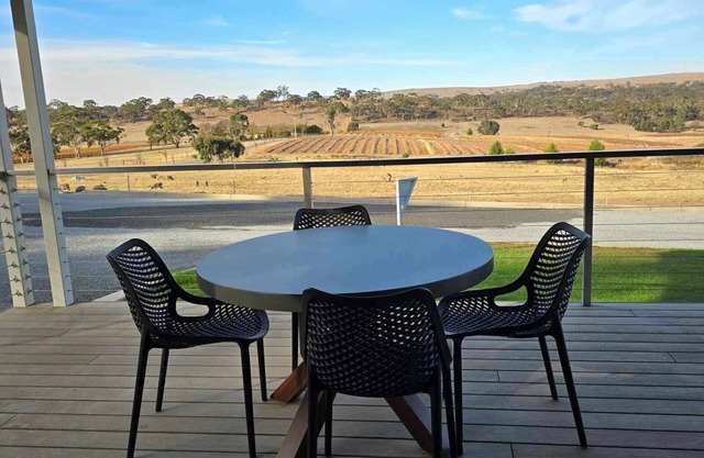 Neagles Retreat Villa 7 - 1 bedroom plus a sofa bed