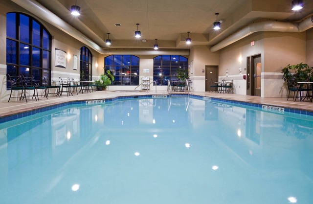 Near the Airport | Free Breakfast + Pool and Hot Tub
