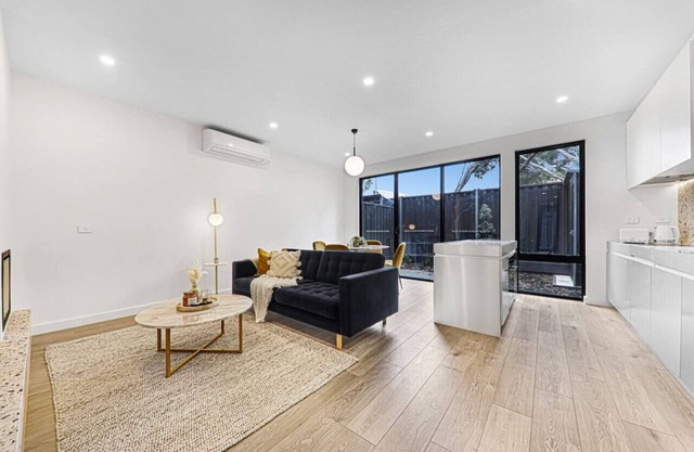 Ned-2B2B-Effortless Bayside Living-Brighton East