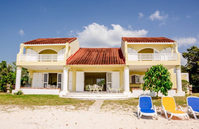 Negril Beach Villa - you can't buy love, but you can rent paradise!