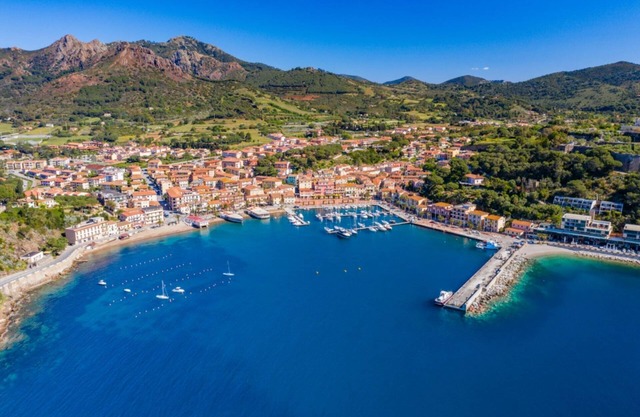 NEL CUORE DI PORTO AZZURRO