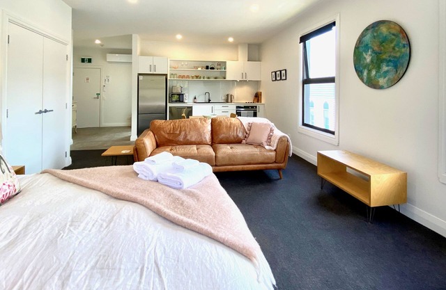 Nelson City Apartment 1 - Stunning Inner City Studio