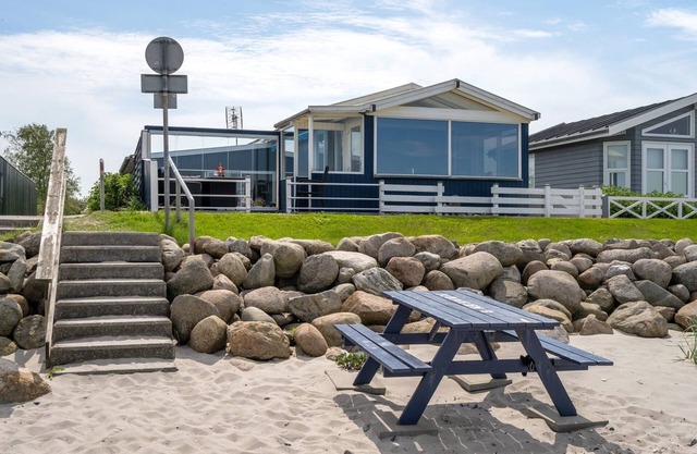 "Nera" - 10m from the sea by Interhome