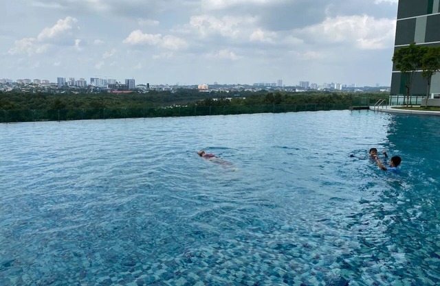 NestHome JB City (Pool view) 3 bedroom suites