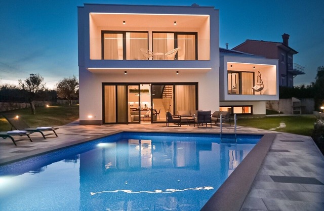 New 2022 - luxurious Villa Ante, with private pool and sauna
