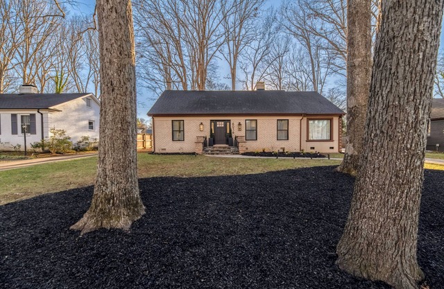 New! -4500 sqft Luxurious/Upscale Mountain style in South CLT-2 Master-n5 Kings!