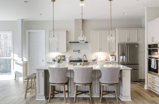 New 4BR luxe private oasis private side Lake Anna