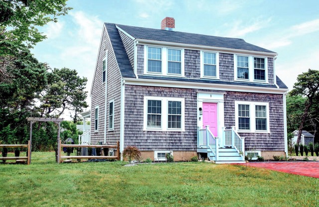 New 5BR/5BA Nantucket Retreat with AC, Wi-Fi, and Beach amenities