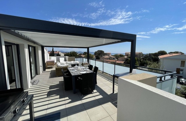 New air-conditioned apartment, rooftop house style with sea view