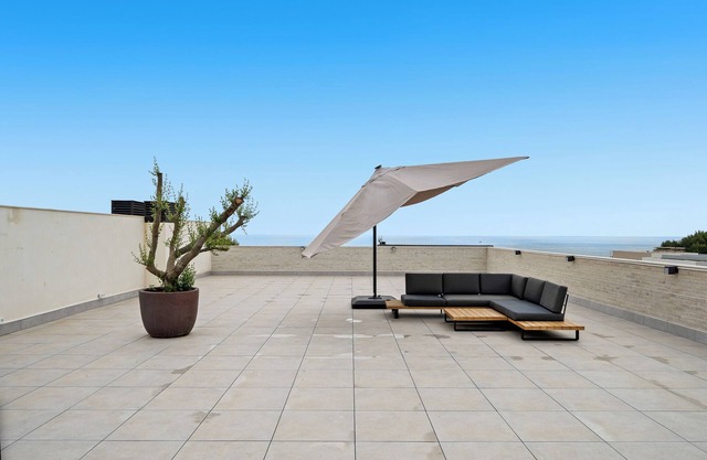 New apartment 'Penthouse Faro' with Sea View, Wi-Fi and Air Conditioning