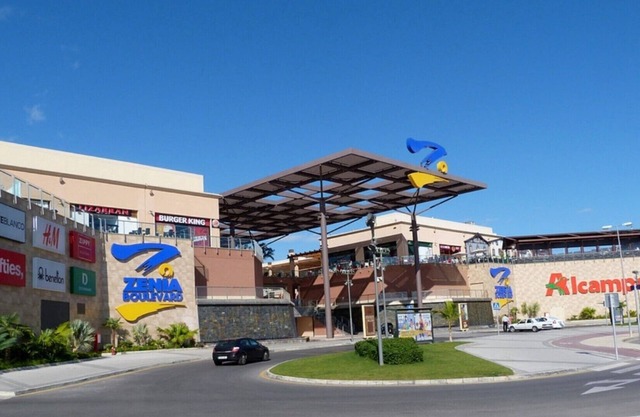 New apartment in Orihuela Costa La Zenia with pool and secure parking