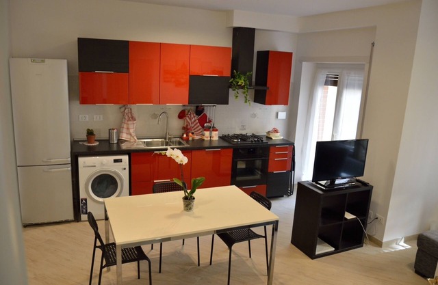 New apartment in Rome near the subway and just minutes from the Colosseum