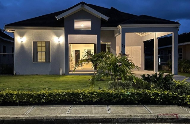NEW BUILT | 3BR | Ocho Rios 15mins | Beach 10mins | 24HR Gated | Family Friendly