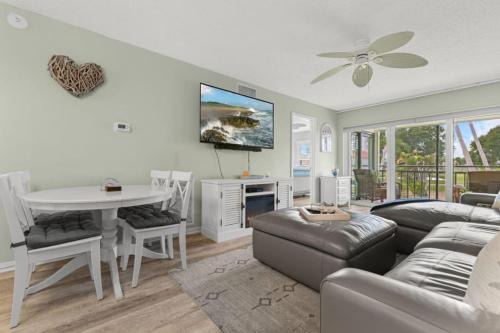NEW Casa Del Mar D 215