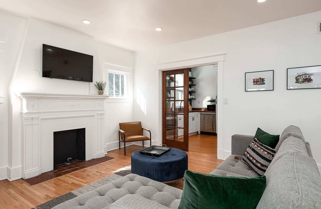 New! Charming City Condo! Walkable & Chic!