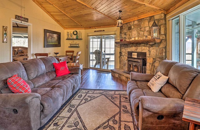 NEW! Cozy Cabin Retreat w/ Fire Pit, Grill & Views