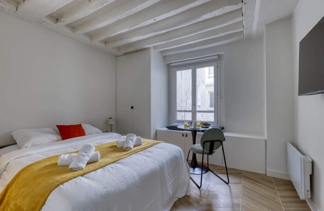 New & Designed Studio well Equipped-Heart of Paris