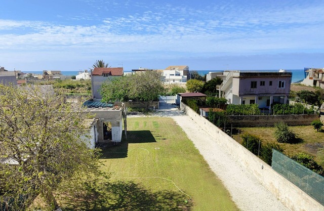 NEW Detached villa 50mt far from the sea. Fine sand, free beaches. No need car.