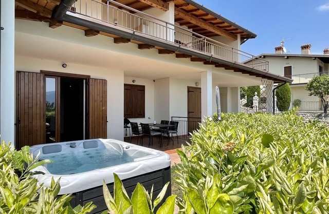 New exclusive holiday flat "Suite Perlago" with garden and private whirlpool