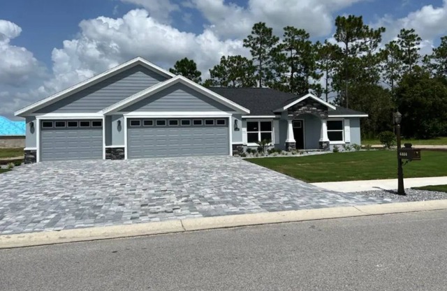 New Golf Course Home Absolutely Stunning 3/2