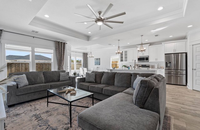 New Home in Laguna Beach! Close to Pier Park and 30A! Less than mile to beaches! Live like a local!
